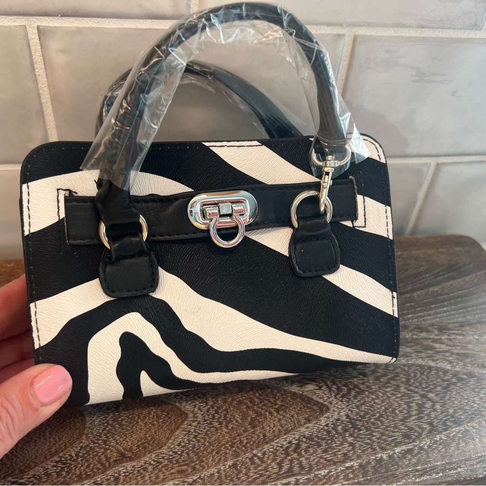 Stylish Black and White Zebra Print Handbag